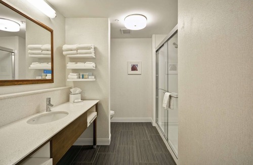 Blue Ash Hotel | Hampton Inn Blue Ash/Cincinnati