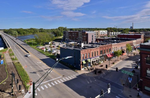 Cedar Falls Community Main Street Hotel | Hampton Inn Cedar Falls Downtown, Ia