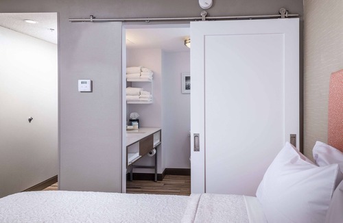 North Westport Hotel | Hampton Inn Fall River/Westport