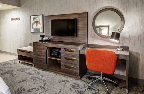 Roosevelt Hotel | Hampton Inn Fresno Airport