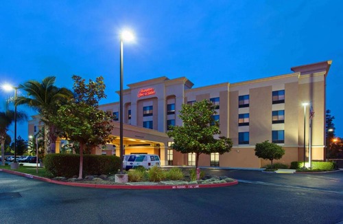 Clovis Hotel | Hampton Inn & Suites Clovis Airport North