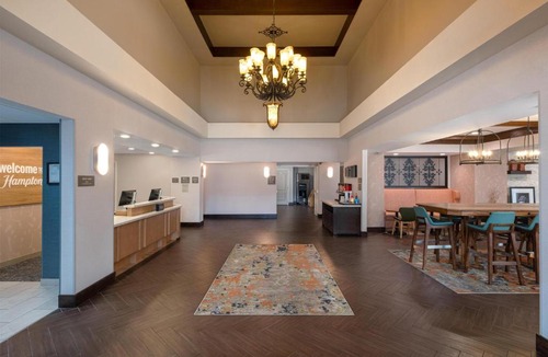 Raisin Hotel | Hampton Inn & Suites Fresno