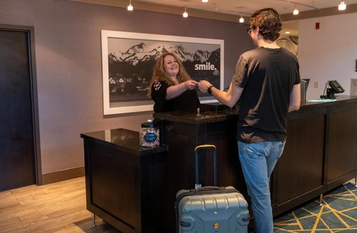 Spokane Valley Hotel | Hampton Inn & Suites Spokane Valley
