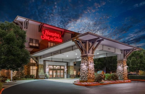 Windsor Hotel | Hampton Inn & Suites Windsor-Sonoma Wine Country