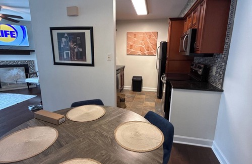 Woodcroft Condo | Handicap accessible 2 bedroom updated condo
