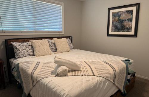 Southwest Ada County Alliance House | Happy Hazel Pet-Friendly, Fire Pit