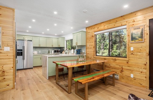 Sierra Cedars Cabin | Happy Pines- Remodeled Family Cabin