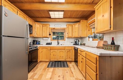 Shaver Lake Cabin | Happy Trails | Designer Log Home | Winter Escape