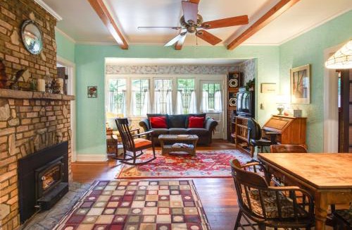 Harbert House | Harbert Cottage w/Fire Pit: Half Mile to Beach!