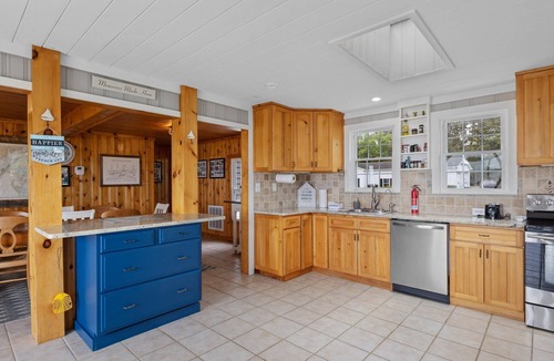 Gloucester House | Harolds House-Sound Front/Pet Friendly with Dock