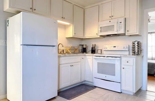 Visalia House | Harrison Ranch HR4 with Free Parking
