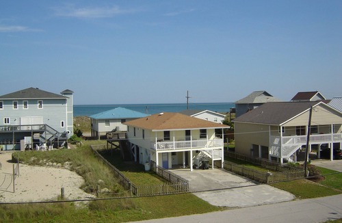 Topsail Beach Cottage | “Harts Desire” 4 BR - Cottage close to Beach Access