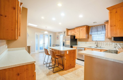 Page House | Haven in the Canyons: Hot Tub, Fire Pit, Deck Views, Boat Parking