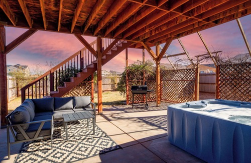 Page House | Haven in the Canyons: Hot Tub, Fire Pit, Deck Views, Boat Parking