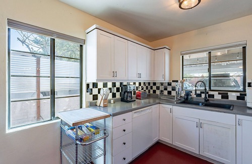 Peter Howell House | Hawthorne Manor - 3BD in Central Tucson with Patio