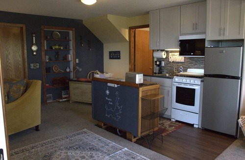Hayden View Estates Apartment | Hayden Lake Retreat Private Deck Lake Views Near Coeur d'Alene