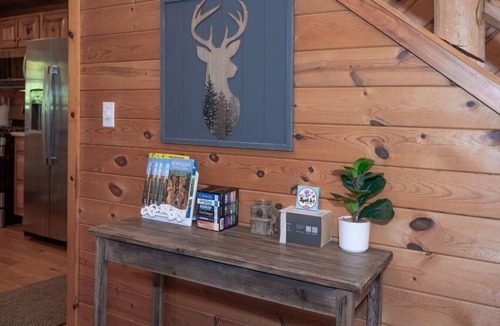 Hazel Green Cabin | HazelBrook Haven- Hot Tub, Firepit, Grill