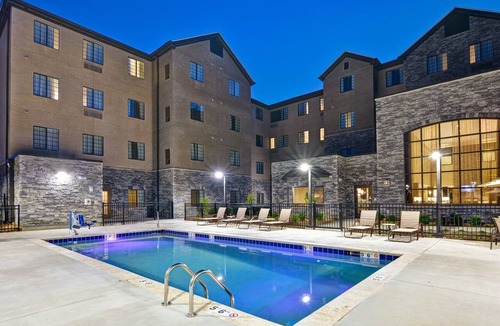 Mount Juliet Condo | Hearing Accessible Suite | Free Breakfast, Seasonal Outdoor Pool + Gym