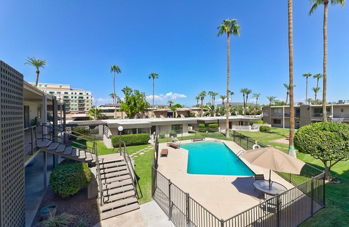 Arts District Condo | Heart of Old Town- Mid Century 2 Bed