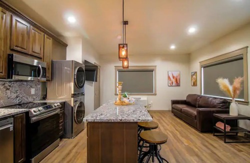 Flagstaff Apartment | Heart Trail Lookout Unit 2 BRAND NEW 2024 HOT TUB and “The Griz” Cold Plunge!