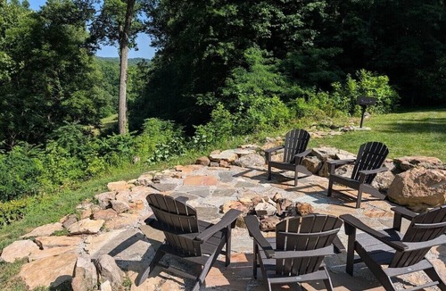 Stanton Cabin | Heated Indoor Pool | Net Bed | Theater | 100 acres