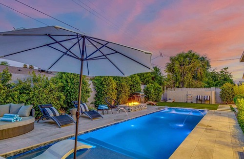 Park Scottsdale One House | Heated Pool Chic Furniture Modern 4BD Hot Tub