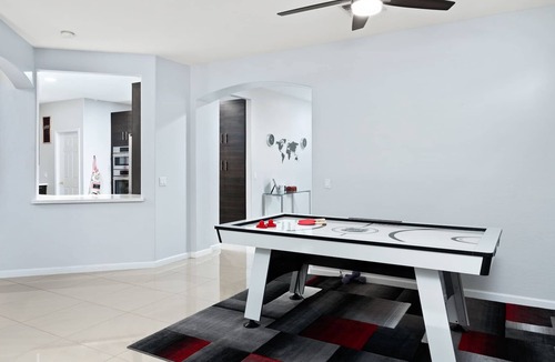 Terramar House | Heated Pool, Pet Friendly, 5bed, Backyard, BBQ, 4 TVs