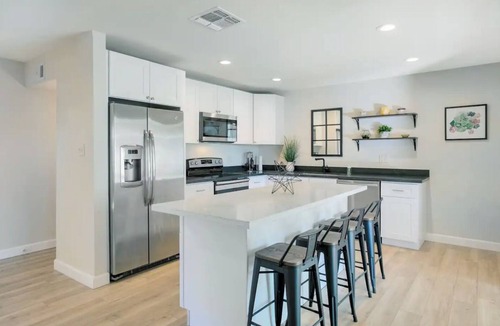 Scottsdale Estates Six House | Heated Saltwater Pool & Spa in Old Town Scottsdale