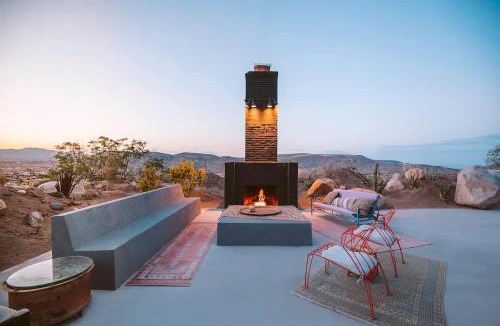 Pioneertown House | Heaven's Door By The Cohost Company