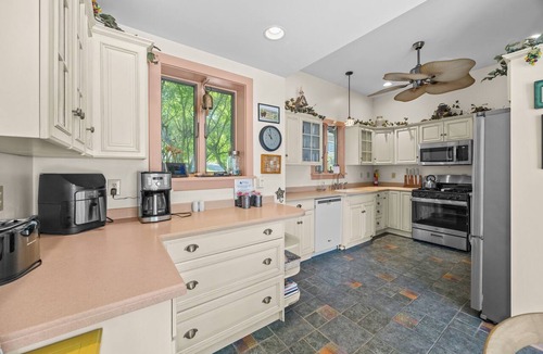 Dundee Cottage | Helvetia House: Historical Lake Home on Keuka Lake Wine Trail!