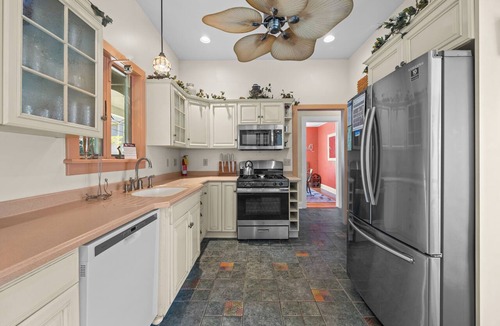 Dundee Cottage | Helvetia House: Historical Lake Home on Keuka Lake Wine Trail!