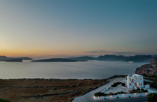 Akrotiri Villa | Hemera Holiday Home villa on Santorini