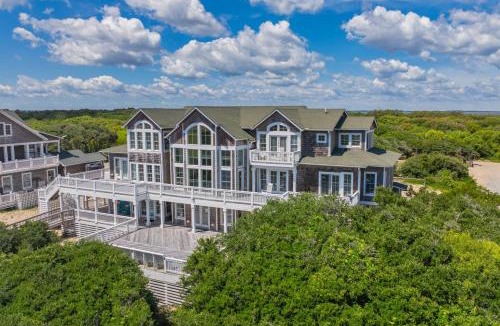 Corolla House | Hemingway Estate No Resort Fee Sleeps 32 Events Welcome