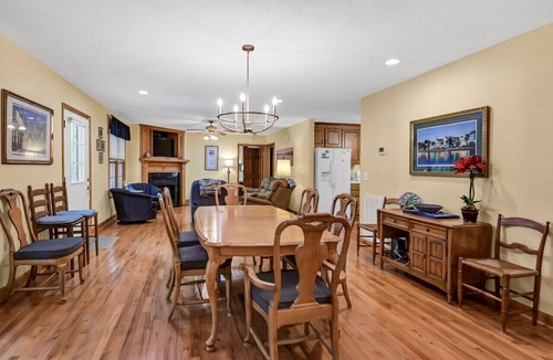 Leesville Apartment | Heron`s Flight | Sleeps 6 on Lake Murray