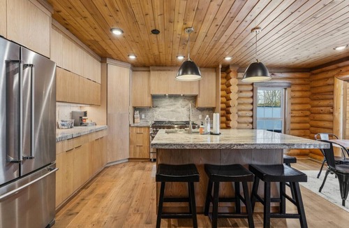 Island Park House | Hidden Pines | Yellowstone, Hot Tub, Game Room, Sleeps 21