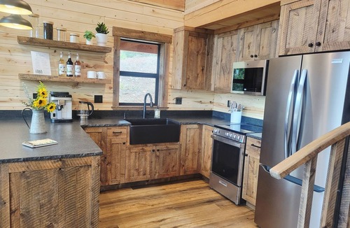 Sandpoint Cabin | Hidden Valley Haven