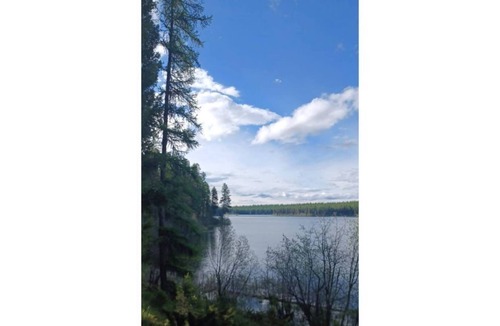 Olney RV Rental | Hideaway Hut 2/ 1 Queen and 1 Bunkbed