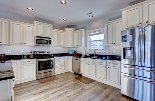 Topsail Beach House | High-end duplex with many amenities, just a short walk to the beach or sound.