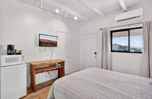 Williams House | Highlander Motel Room 12 Route 66 Escape