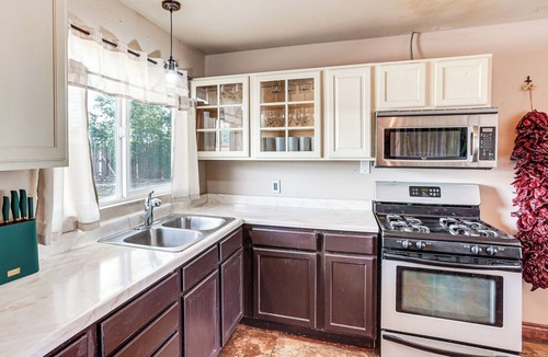 Farmington House | Hike & Golf: Farmington Home 1 Mi to Animas River!