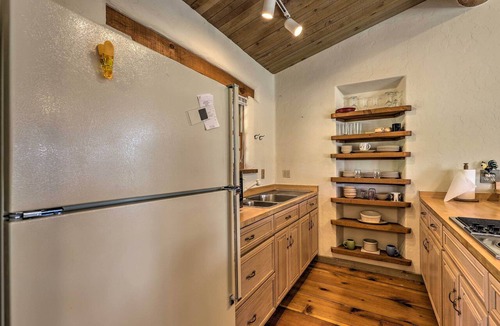 Forest Trails Apartment | Hike & Relax: Prescott Studio w/Thumb Butte Views