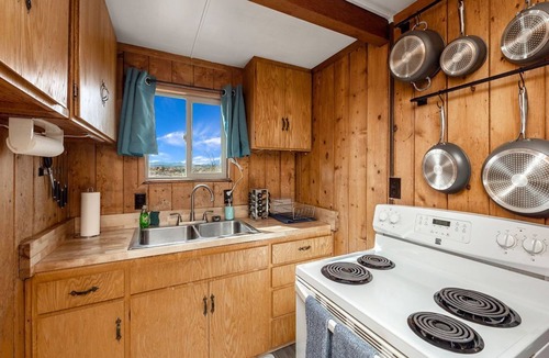 Prescott Cabin | Hilltop Hideaway