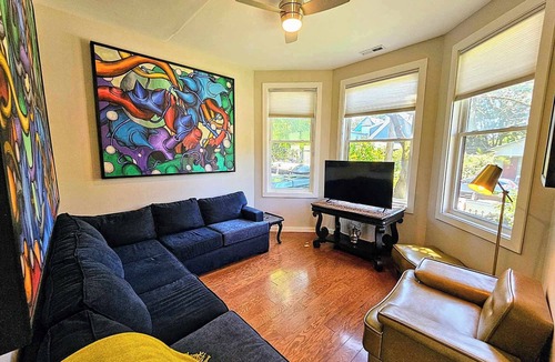 Mississippi District House | Hip and cozy dog-friendly Mississippi Victorian