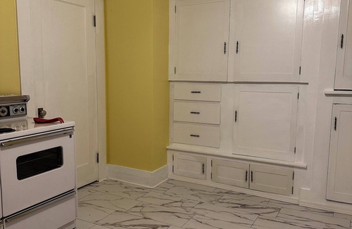 Pendleton House | Historic 1921 2-bedroom house in beautiful North Hill
