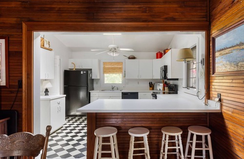 Sullivan's Island House | Historic 4-bedroom House on Sullivan's Island w/Hammock & Elevator