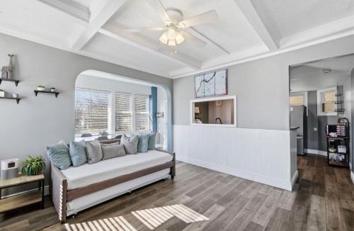 Beechmont House | Historic Foursquare Home Vintage Charm & Comfort