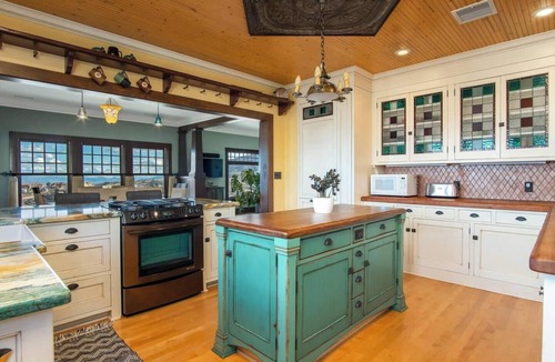 Jerome House | Historic Little Daisy Villa Sleeps 4 Sedona Views