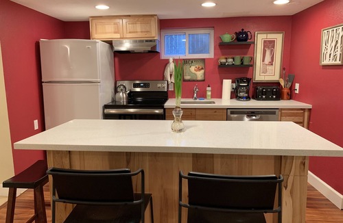 Irvington House | Historic Neighborhood Suite — Moda & Convention Center close