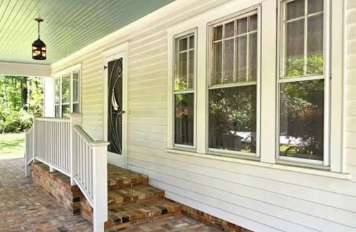 Shallotte House | HISTORIC, Walkable to town, very lose to Brunswick Beaches!