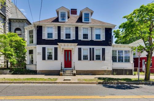 Warren Apartment | Historic Warren Vacation Rental: Walk to Beaches!